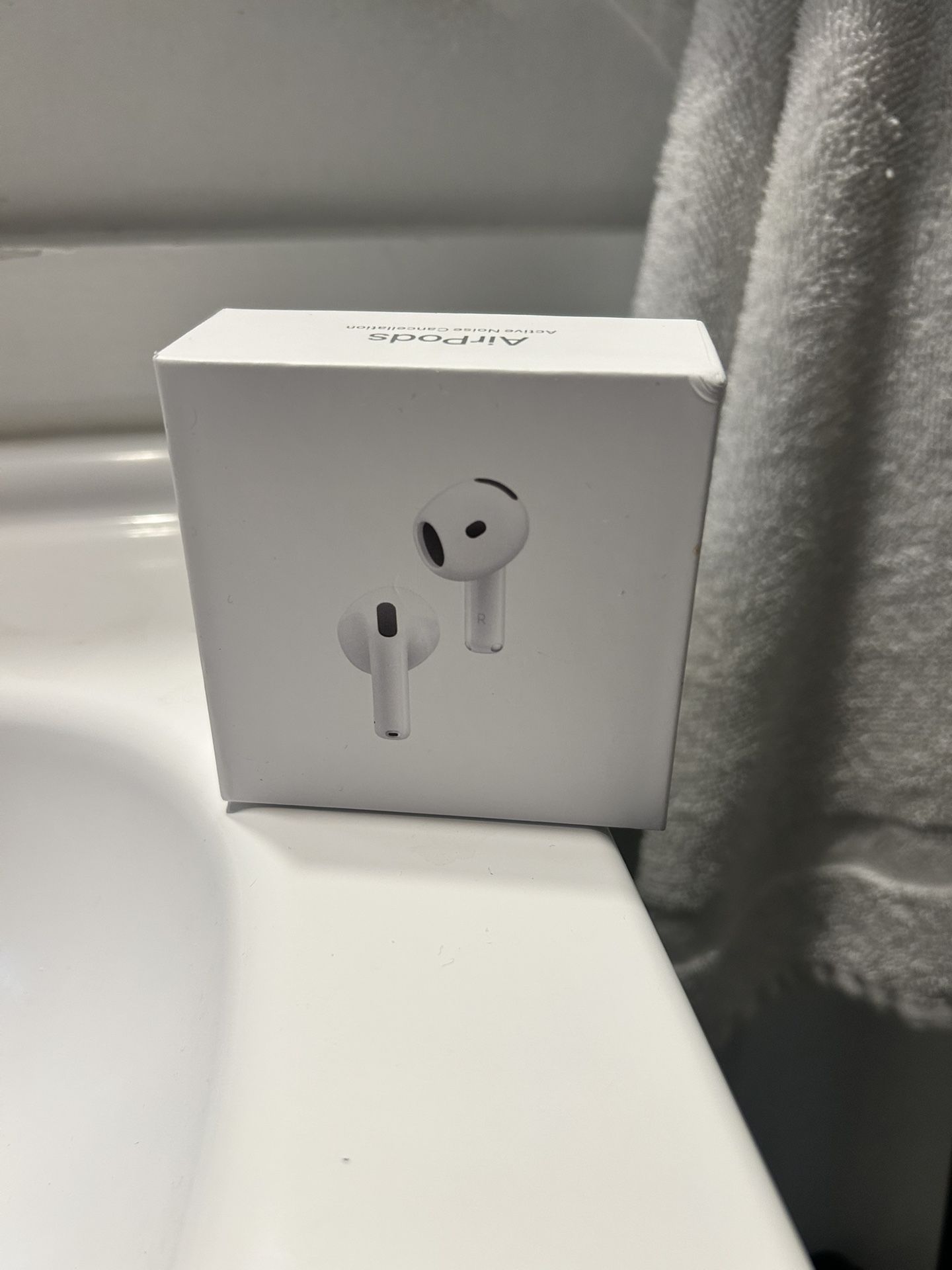 AirPods 4th Gen (New)
