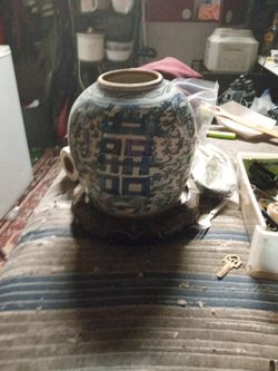 Vintage Blue And White Chinese And Base