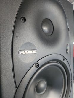 Mackie HR624