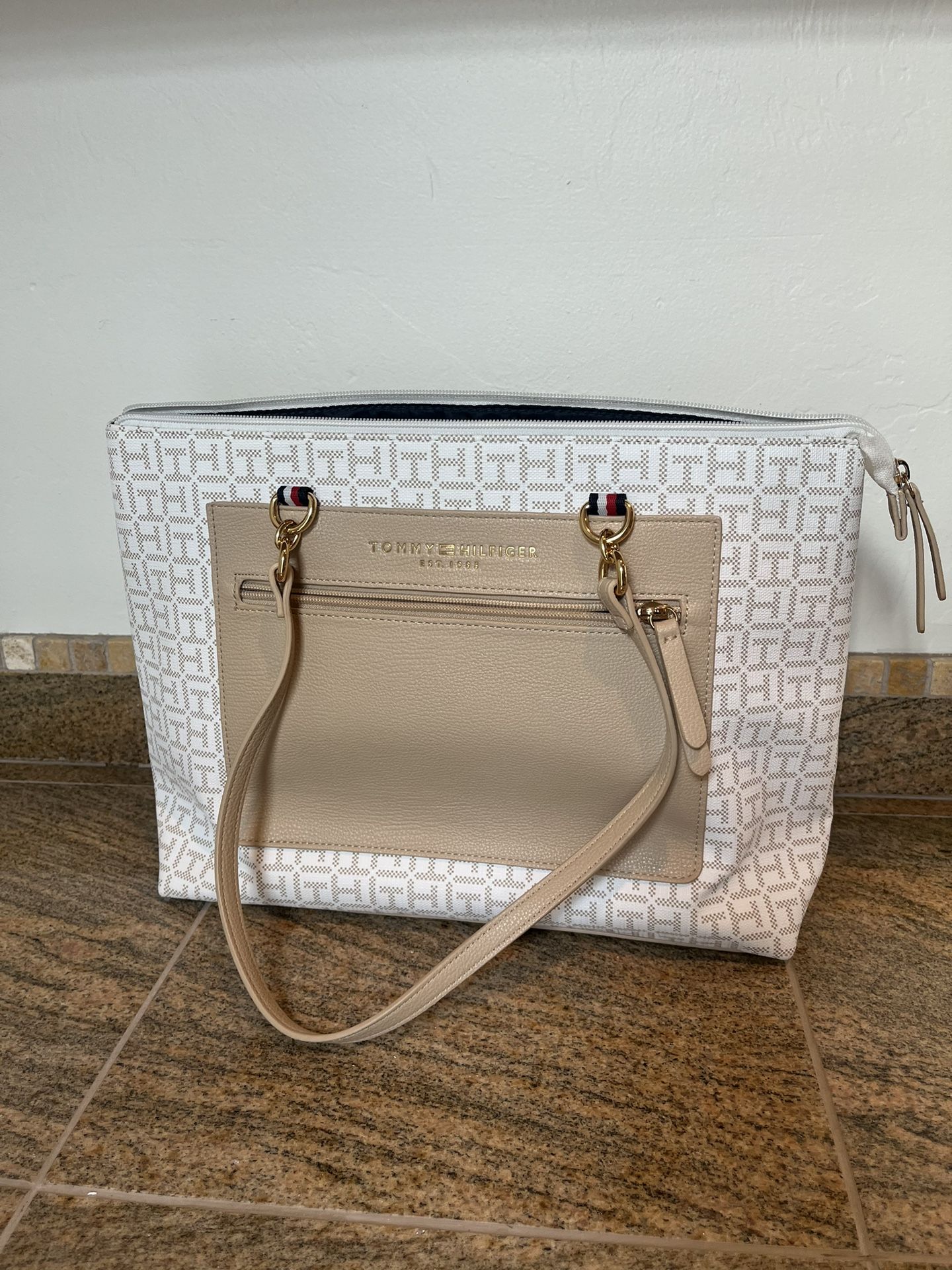 Tommy Hilfiger Purse