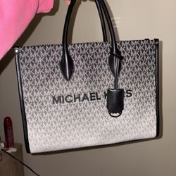 Micheal Kors Purse and Wallet