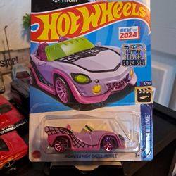 Hot Wheels Monster High Ghoul Mobile 