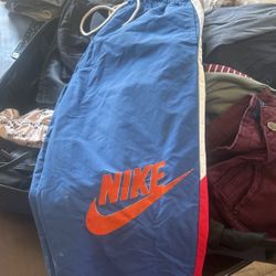 nike joggers
