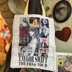 Taylor Swift tote bag pic on both sides