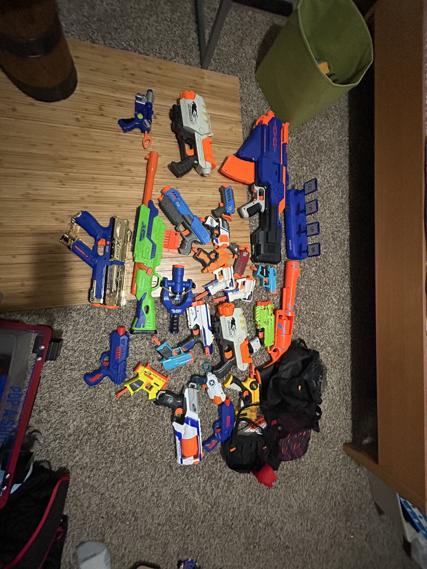 Lot Of 25 Nerf Guns 