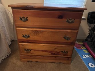 Vintage 3 Drawer Dresser