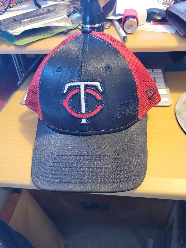 New Era Women's Minnesota Twins MLB Fan Cap
