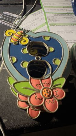 RARE/VINTAGE METAL SWITCH PLATE COVER OF FLOWER & BUMBLEBEE 