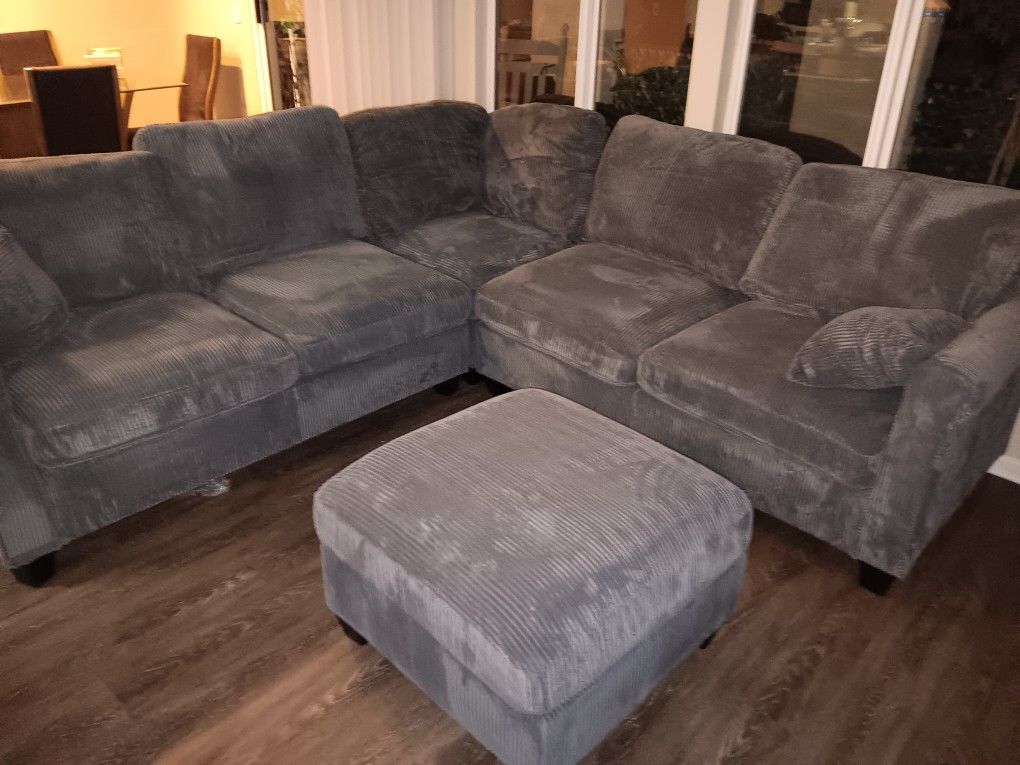 4pcs SECTIONAL SOFA W/OTTOMAN