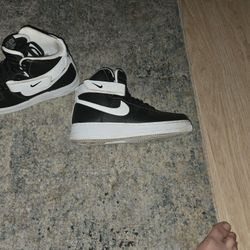 Nike Air Fore High 07 Black And White 