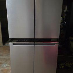 refrigerator 
