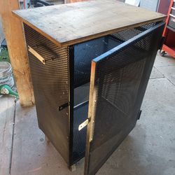 Metal rolling tools cart