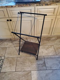 Towel or blanket holder