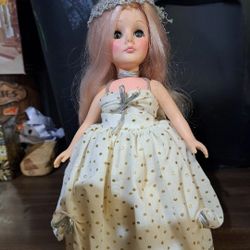 VINTAGE 1985 EFFANBEE DOLL The Wonderful World of Effanbee CINDERELLA 11" tall