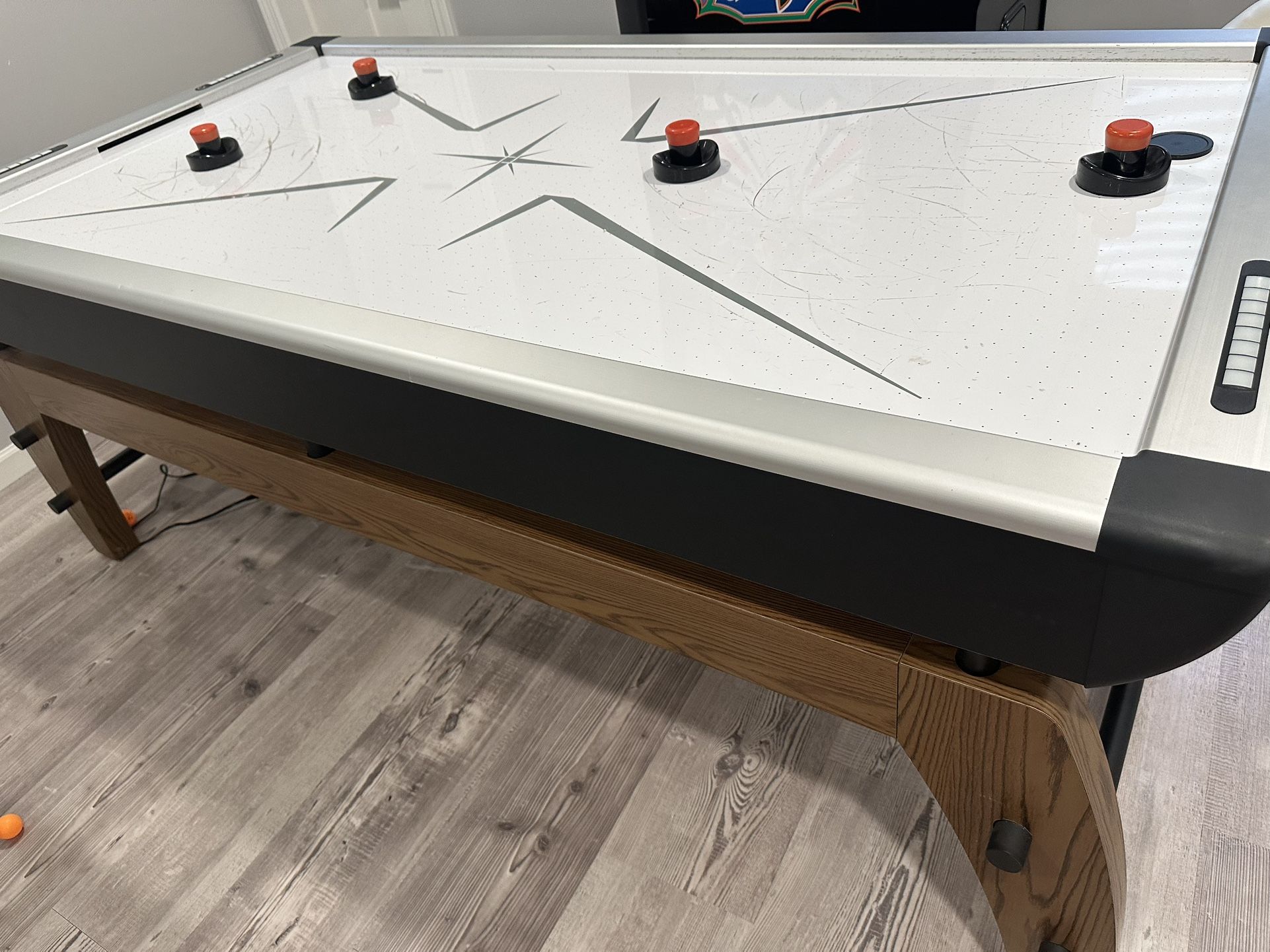 Air Hockey Table