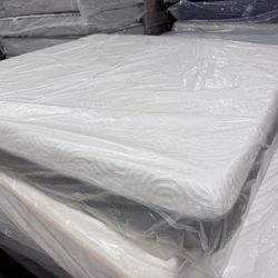 Colchón King Tempurpedic Memory Foam Medium 