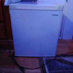 Galaxy Quality Mini Fridge 