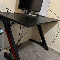 Gaming desk