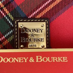 Dooney&bourke wristlet
