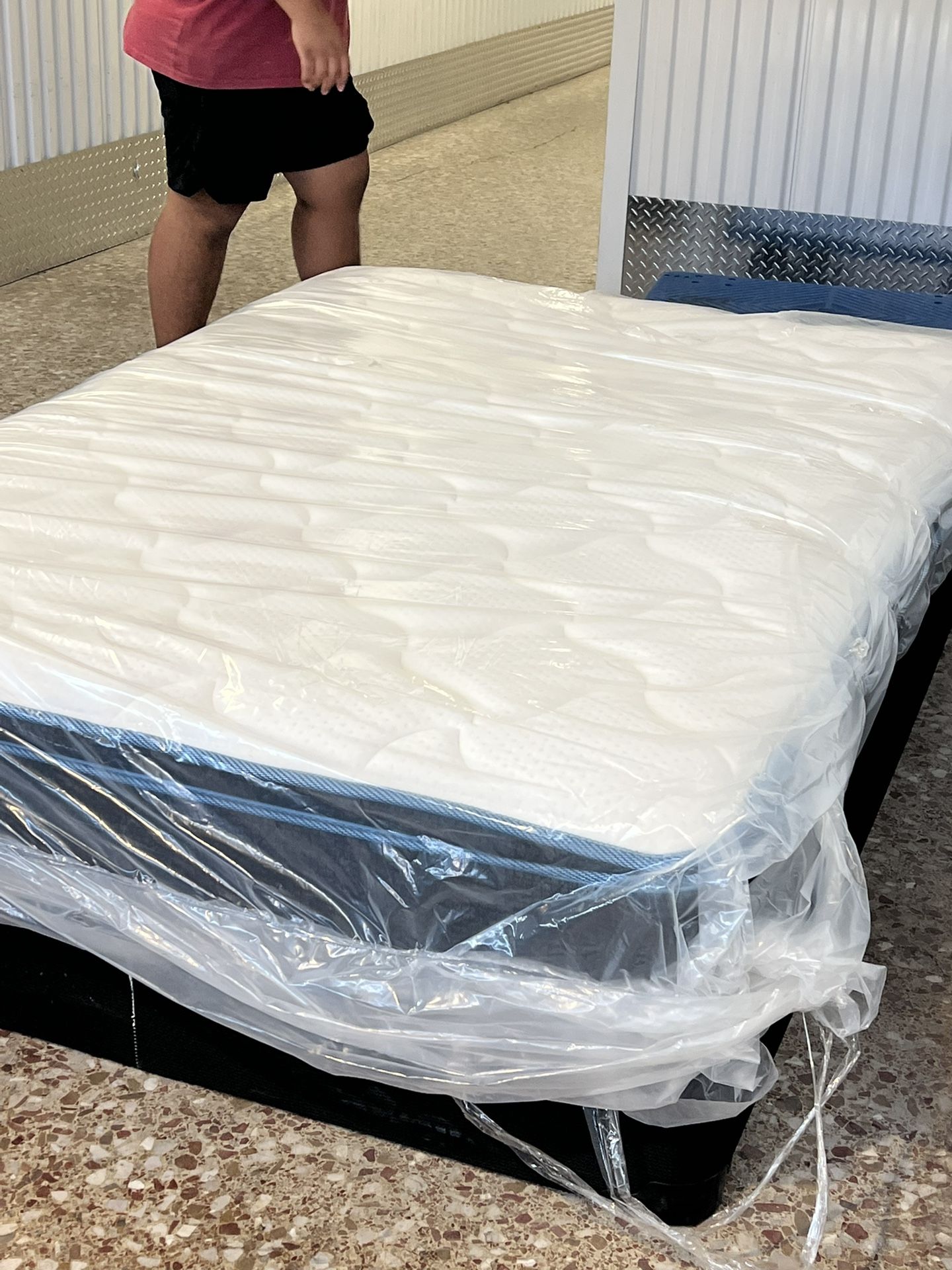 FULL SIZE PILLOWTOP MATTRESS WITH BOX SPRINGS DELIVERY π AVAILABLE
