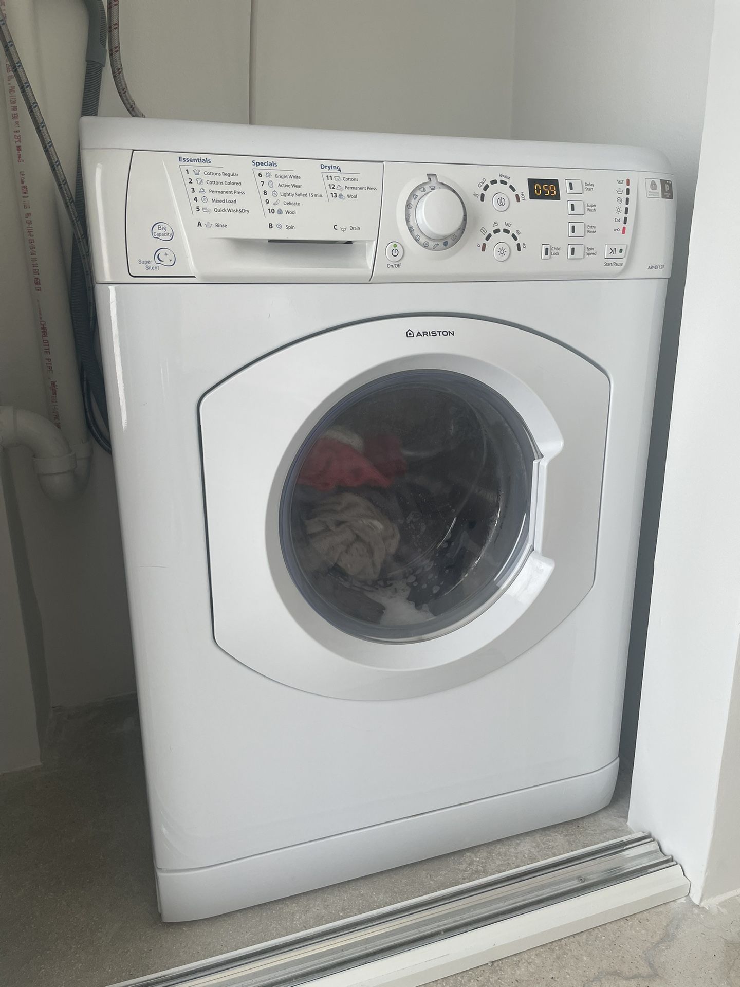 Ariston Washer Dryer Combo Washing Machine ARWDF129 1,800 Retail Made