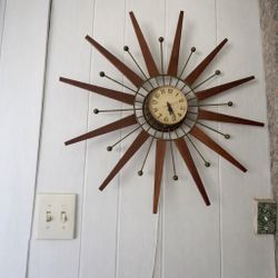 Vintage Mid Century Starburst Wall Clock – Atomic Wood & Brass Style 