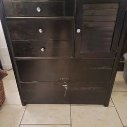 Wood Dresser 