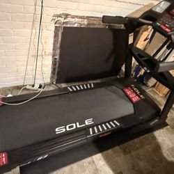 Sole F63 Treadmill