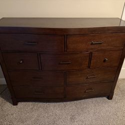 9 Drawer Dresser