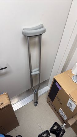Crutches (Adjustable)