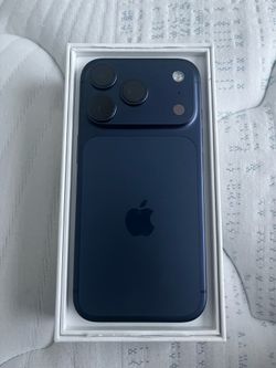 iPhone 17 PRO DEEP BLUE