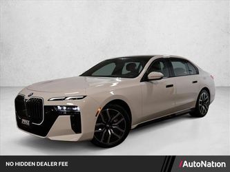 2025 BMW 740i