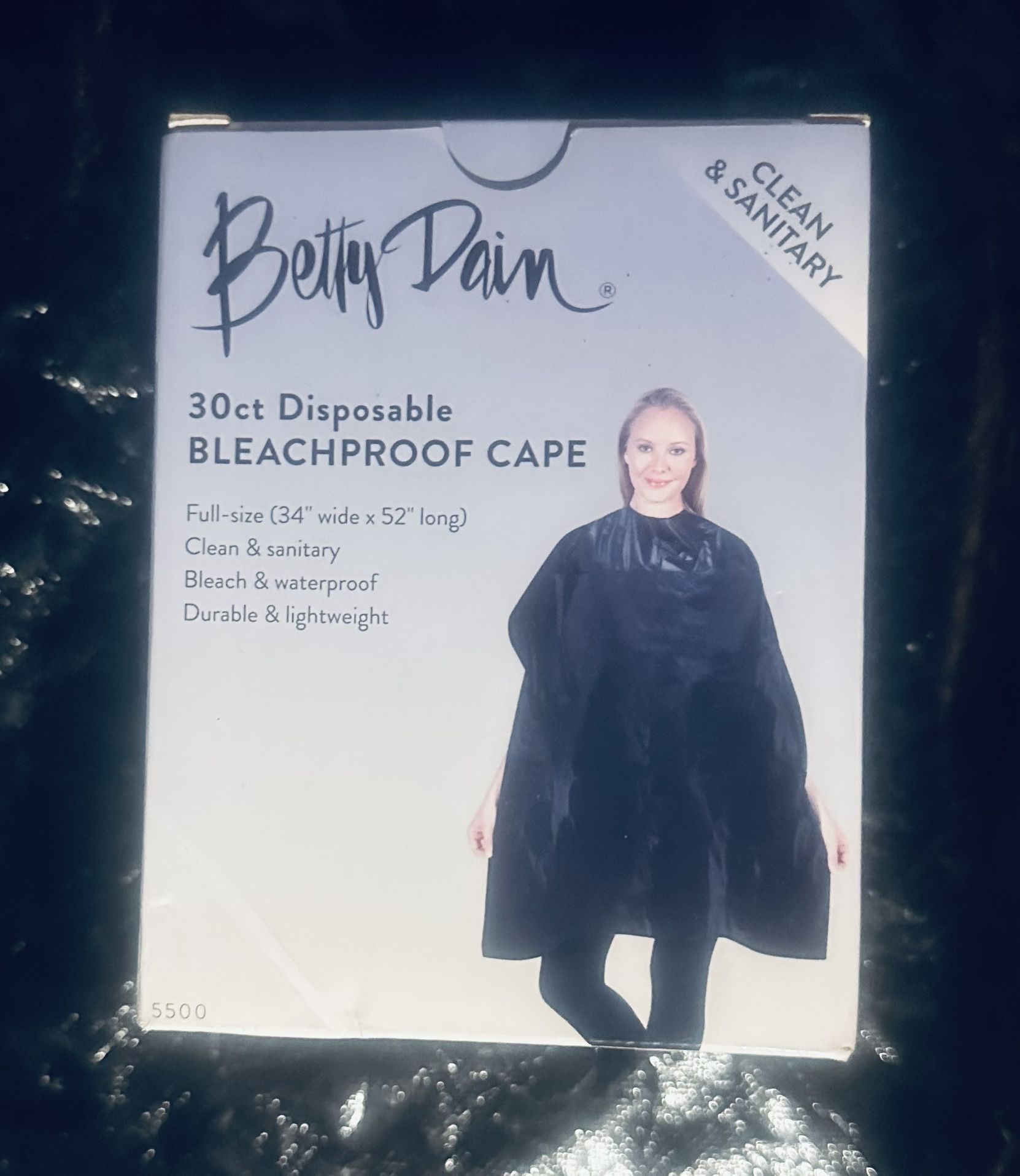 Betty Dain Bleachproof capes 30ct