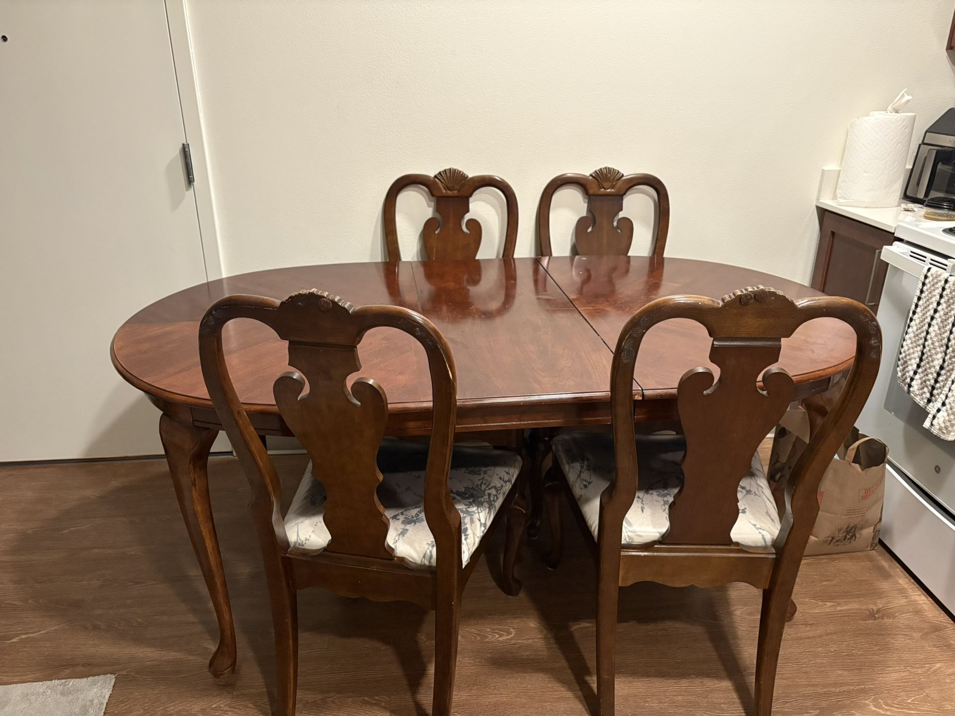 Table and 4 chairs free