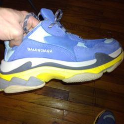 Ssense balenciaga 2025 triple s