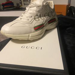 Authentic Gucci Sneakers w/box