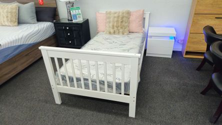 Twin size kids bed  set