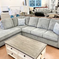 New Ashley Sectional 🔥🔥 IN STOCK 