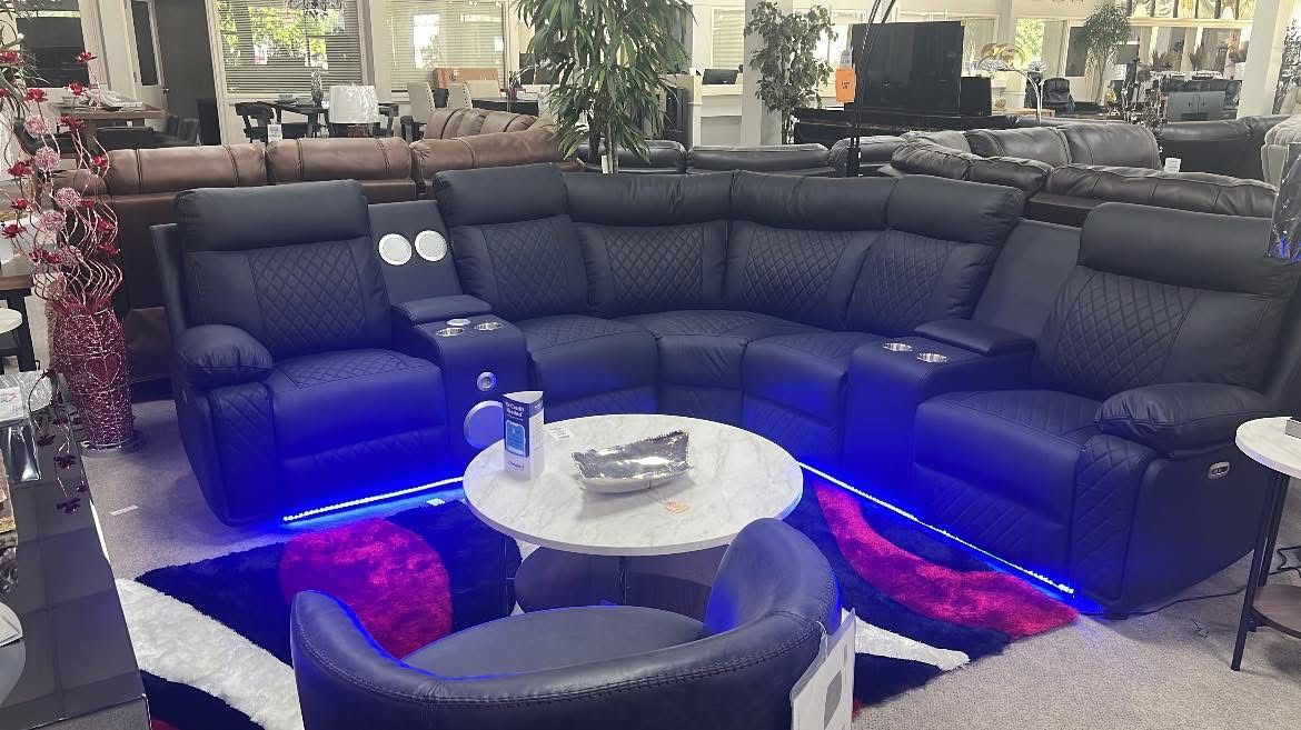 Black Reclining Sectional Sofa In Super Offer With LED Lights And Bluetooth . Ask For Price ‼️
