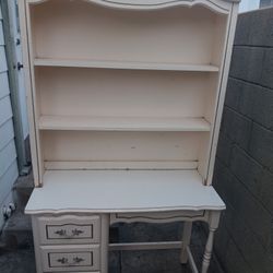 Desk With Hutch