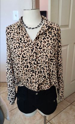 Womens cheetah Shirt