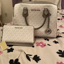 Brand New Beautiful Michael Kors