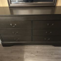 King size Bedroom Suite 6 Piece 