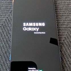 Samsung S22 (Good Condition)