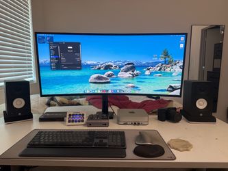 Mac Mini with Keyboard and Mouse