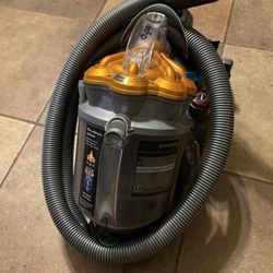 Dyson stowaway DC21 Canister Vacuum