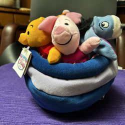 VINTAGE DISNEY STORE HUNNY  POT. New And Original Tags 