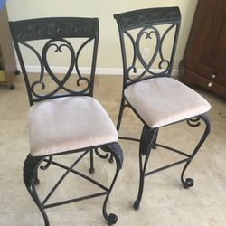 Pair (2) Wrought Iron Bar Stool Chairs With Padded Seat