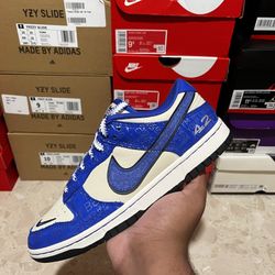 Nike Dunk “Jackie Robinson”
