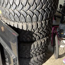 4 Repulsive rolling big power tires for 24s